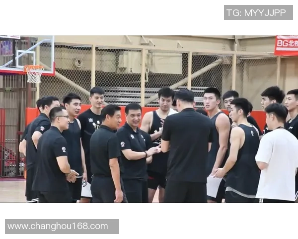 重庆篮球队创历史新高耐力排名引发广泛关注与讨论 重庆篮球队创历史新高耐力排名引发广泛关注与讨论