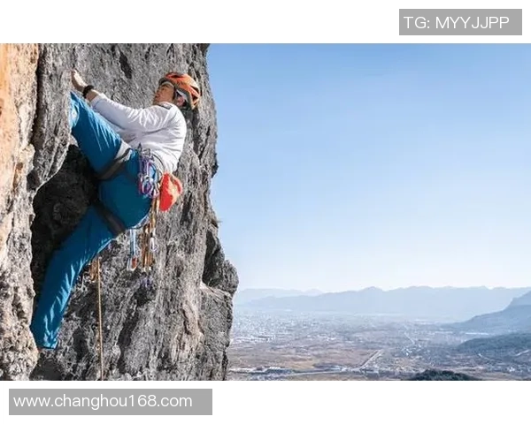 攀岩巨献：探秘南京攀岩队的团队协作